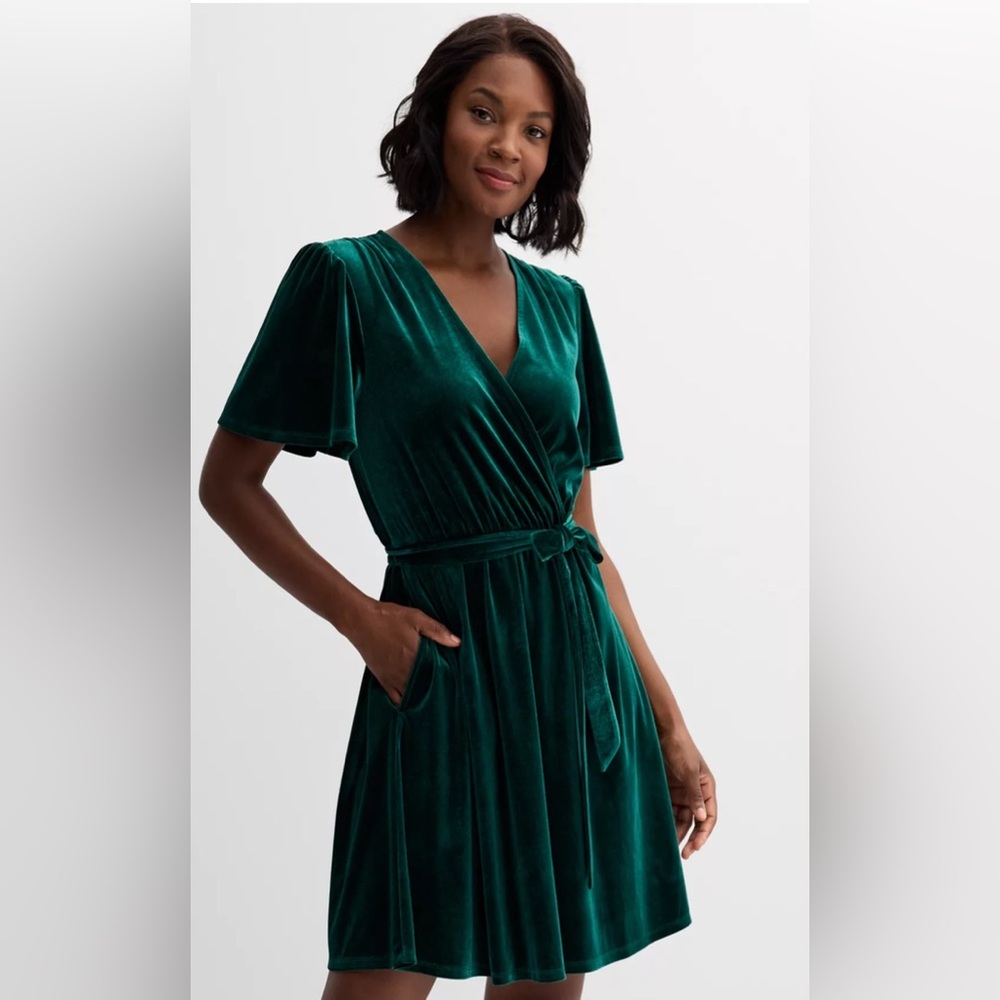 Draper James green velvet flutter sleeve faux wrap dress S